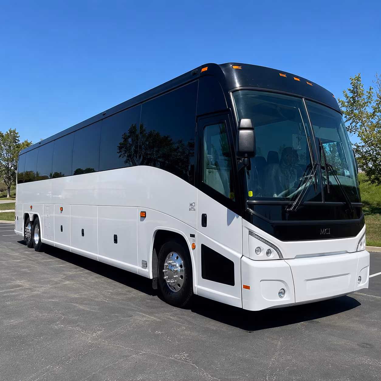 corporate campus shuttles between conroe and the woodlands